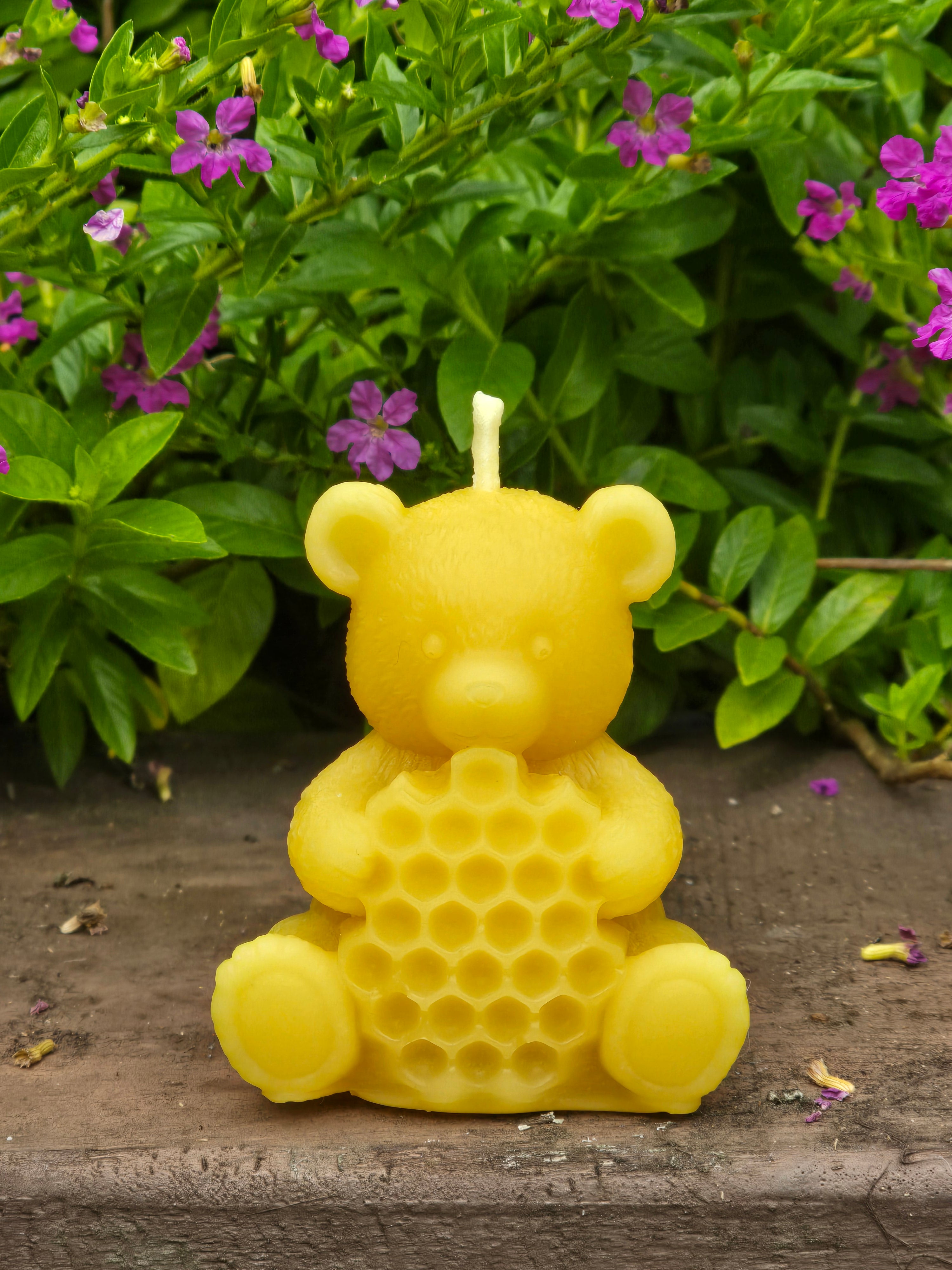 Honeycomb Bear - New Zealand Beeswax Candle