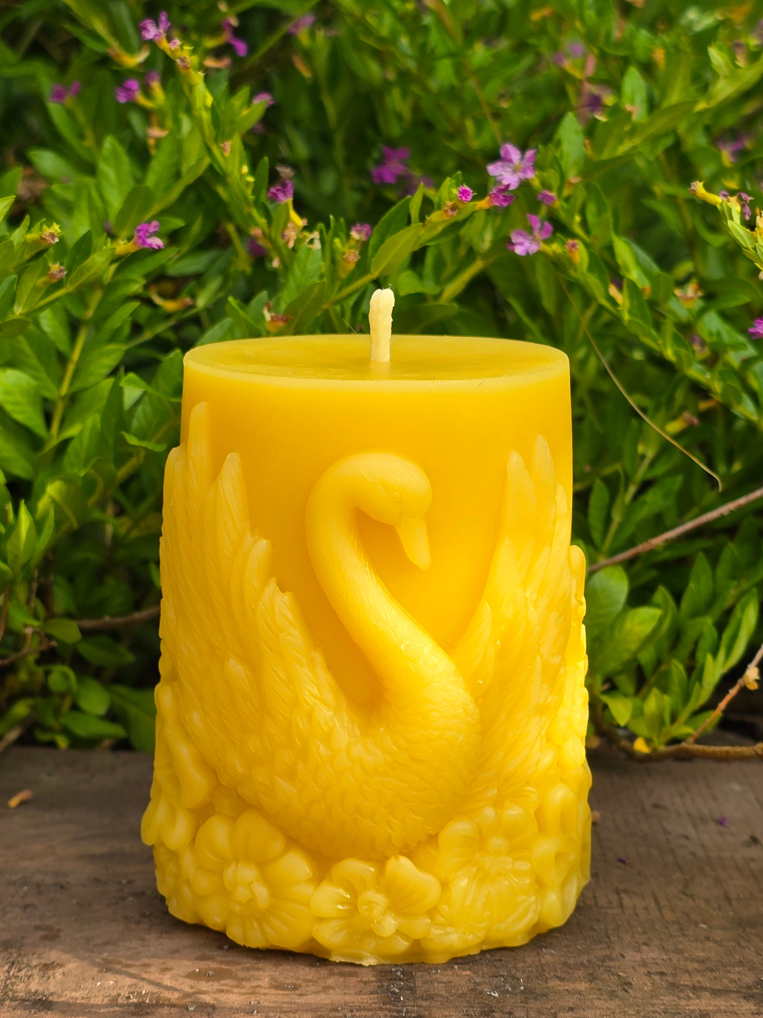 Elegant Swan - New Zealand Beeswax Candle.